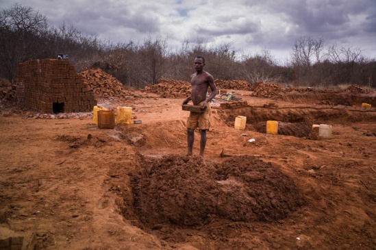 This man works in a brick manufacture near Moatize. Along with his colleagues, he was resettled to Cateme and went back to Moatize because otherwise he is simply unable to support his family. They stay in the mud pit five days a week and only return to their families on the weekends because their workplace now is 40 kilometers from their homes. They sleep in the mud pit or by the ovens. They have no choice. This illustrates quite clearly how little care is being taken in the whole resettlement process.